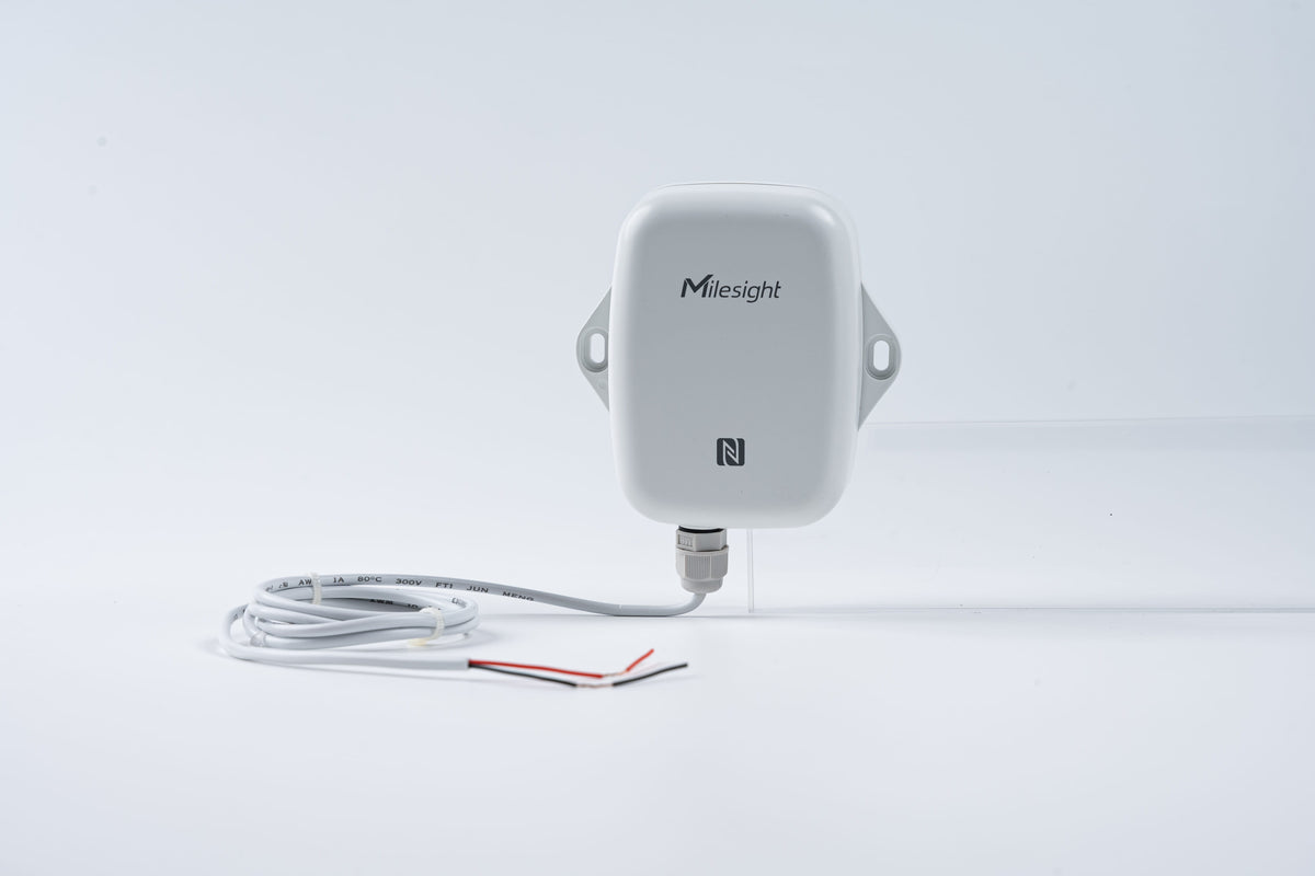 Milesight EM300-DI 8 000 mAh avec câble de comptage, vue de face réelle
