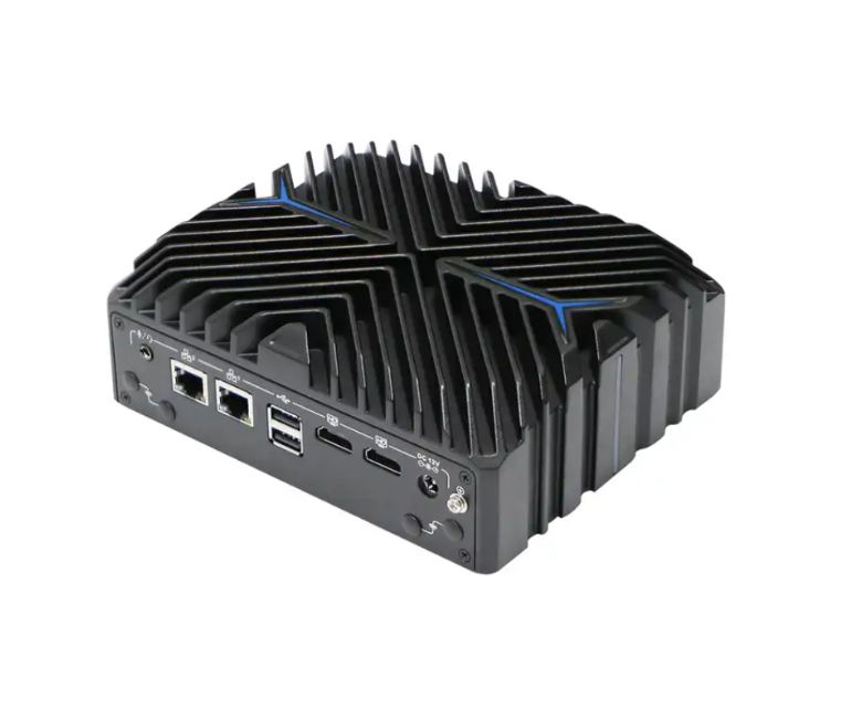Vue arrière du mini PC fanless SPW-3222N avec deux ports Ethernet, deux ports USB et deux sorties HDMI