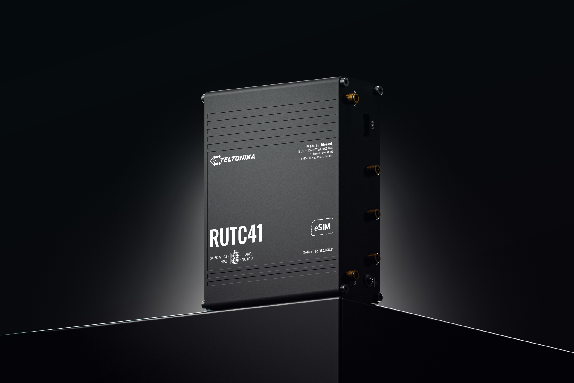 Vue de dessus du routeur industriel Teltonika RUTC41 avec connecteurs mobiles, Wi-Fi et port USB